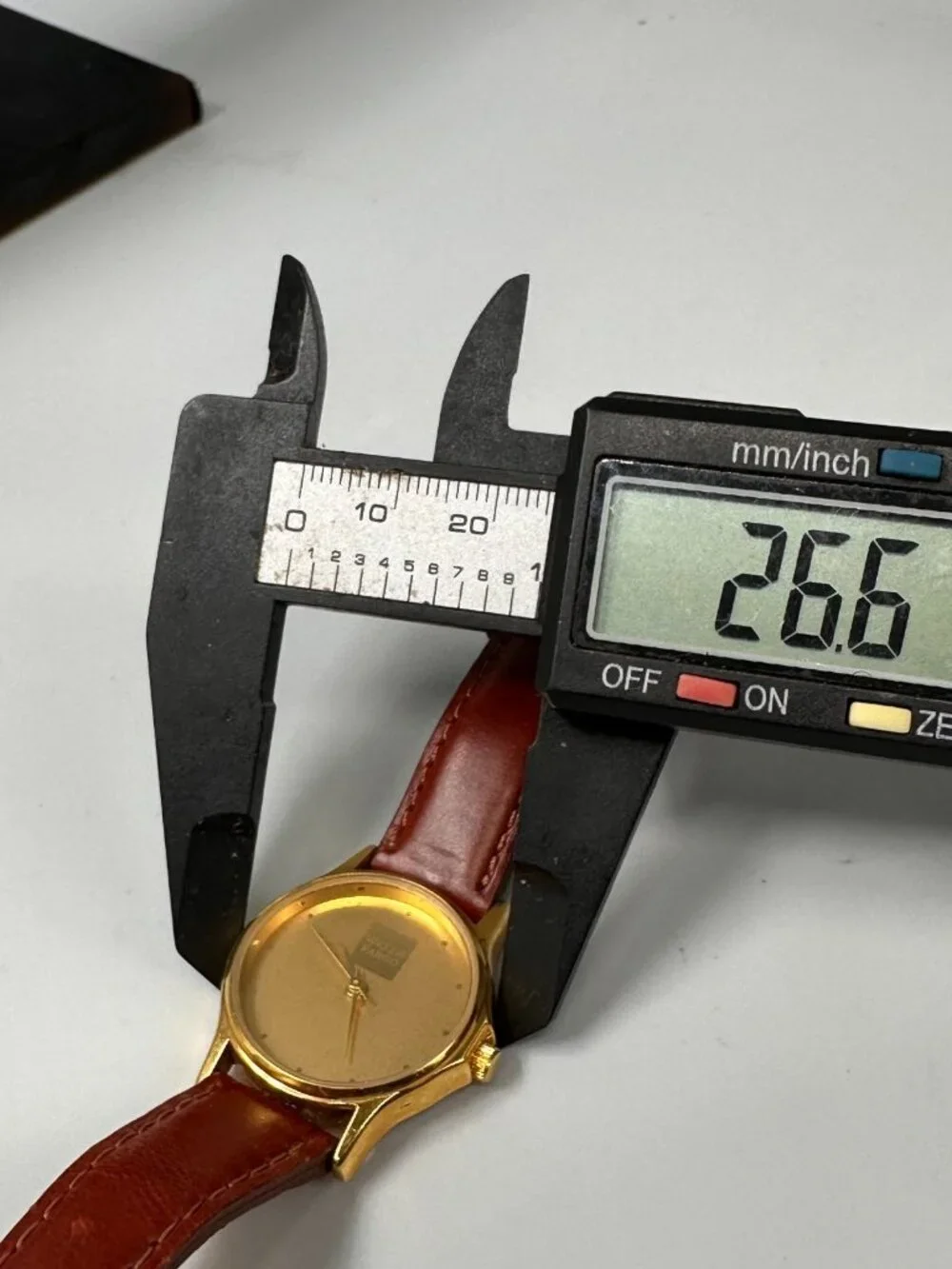 Wells Fargo Watch Women Gold Tone 26MM Brown Leather Band New Battery 8